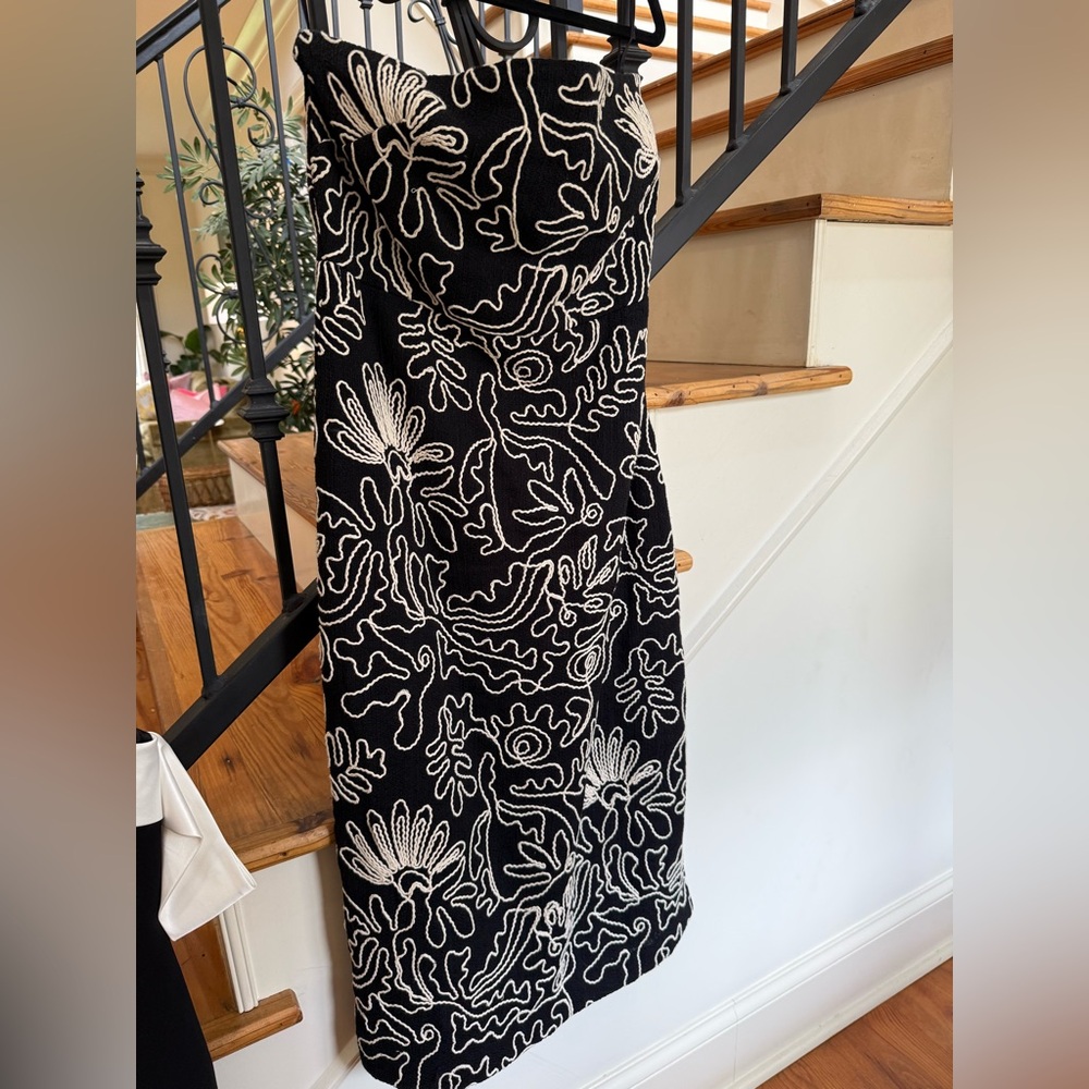 LOFT Elegant Black and White Garment